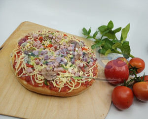 Pizza z kiełbasą 370g RIDA